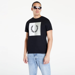 Tričko s krátkym rukávom FRED PERRY Laurel Wreath Graphic T-Shirt Black/ DK White