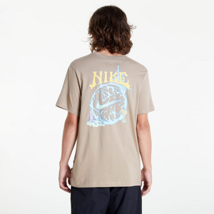 Tričko s krátkym rukávom Nike Sportwear Fantasy Graphic T-Shirt hnedá
